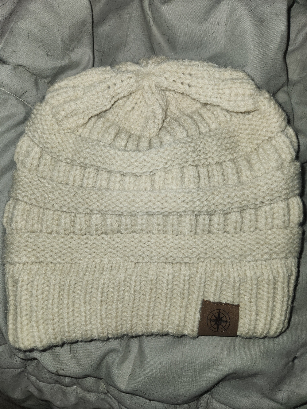 Cream/Tan Cable Knit Beanie